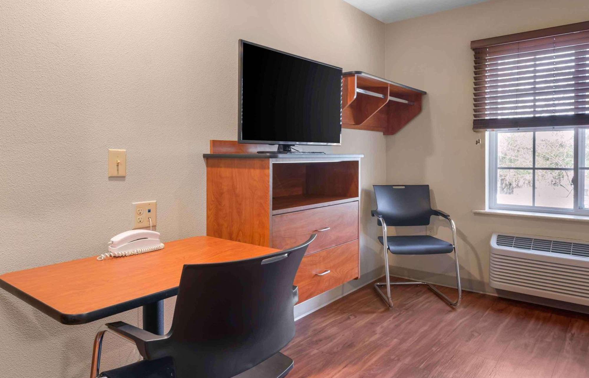 Extended America Select - Lauderdale - Airport - West Hotel